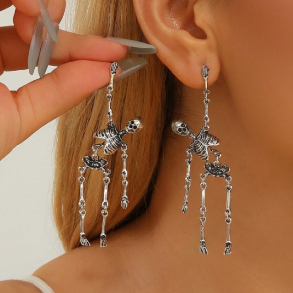 💀🎃💀 SCARY SILVER SKELETON EARRINGS 3 DIMENSIONAL & FLEXIBLE❗️💀🎃💀